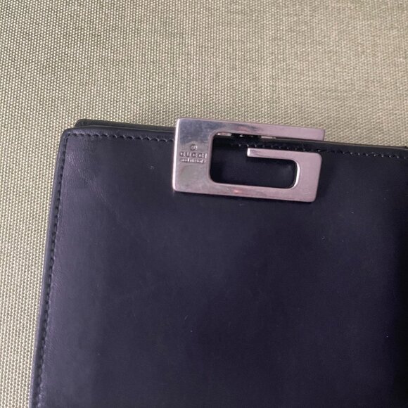 Gucci Black Leather Wallet with Silver G Clasp – Vintage Authentic - Picture 2 of 11